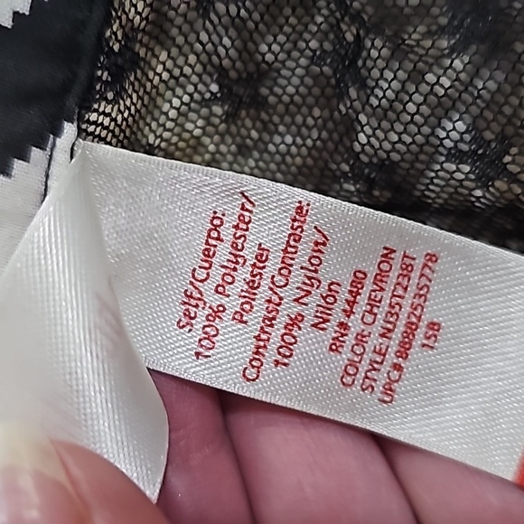 🎯Cheveron Blouse 🎯5 For $25🎯 - Picture 4 of 9